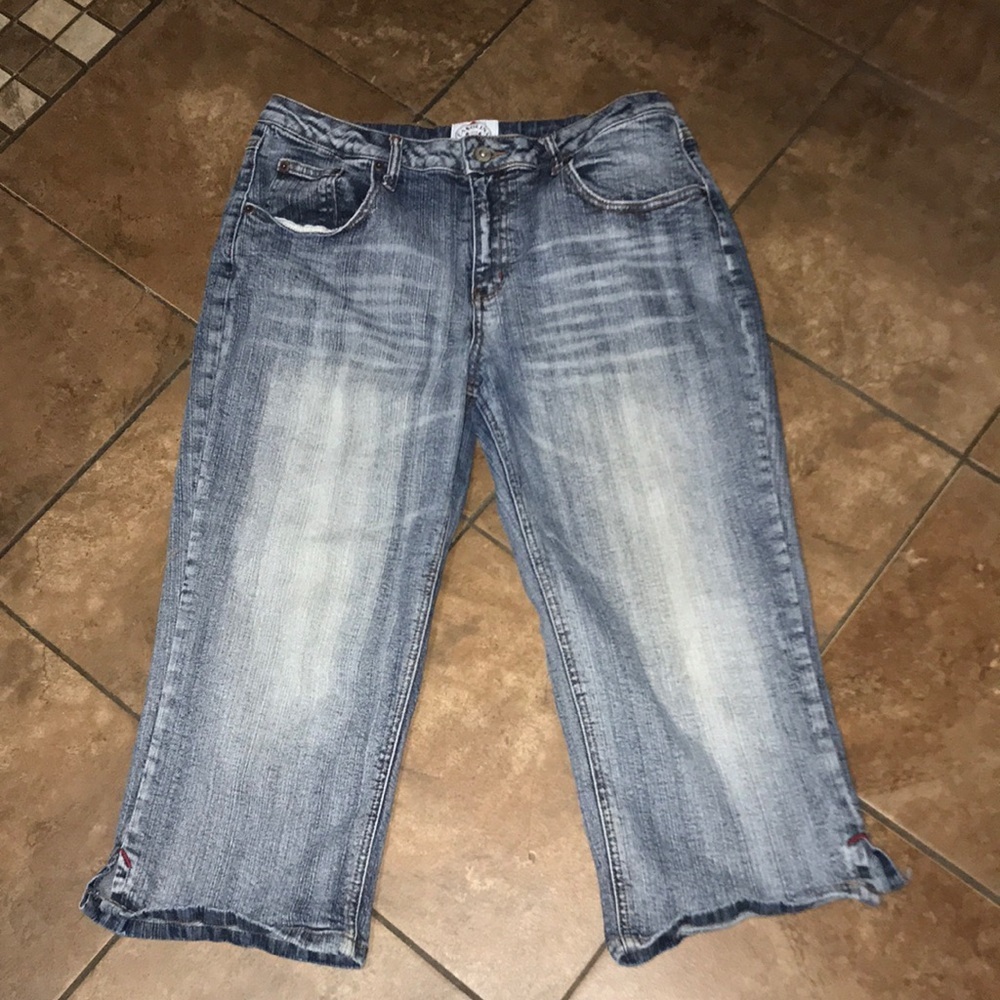 Women’s Denim Stretch Capris
